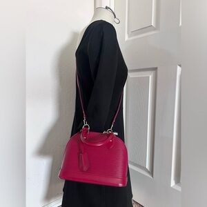 Louis Vuitton Alma BB Fuchsia Cowhide Epi Leather Handbag
